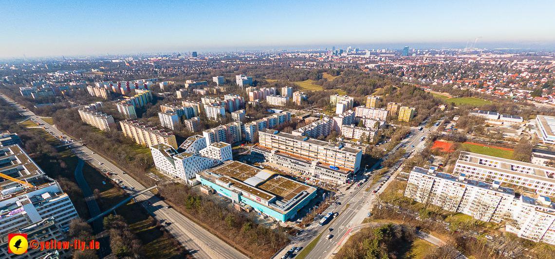 15.02.2023 - Plettzentrum mit Montessori Schule in Neuperlach